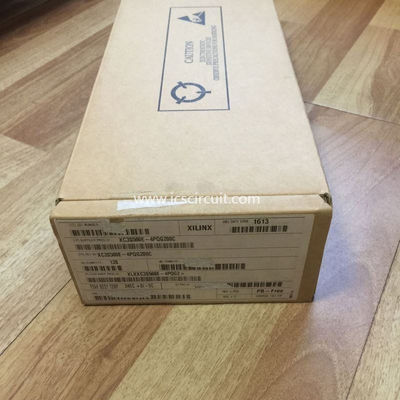 Coolrunnerxpla3 Programmeerbare IC Spaander CPLD XCR3128XL-7VQ100I